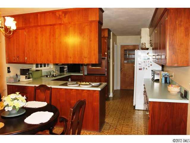 4422 Sharon View Road Charlotte, NC 28226 - Photo 6 of 10 Gallery Image 6