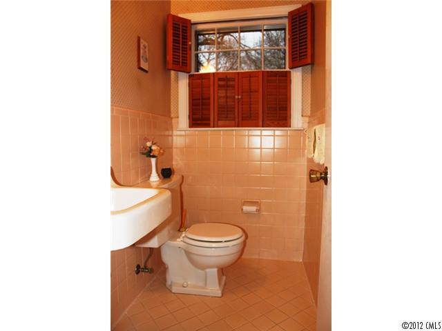 4422 Sharon View Road Charlotte, NC 28226 - Photo 9 of 10 Gallery Image 9