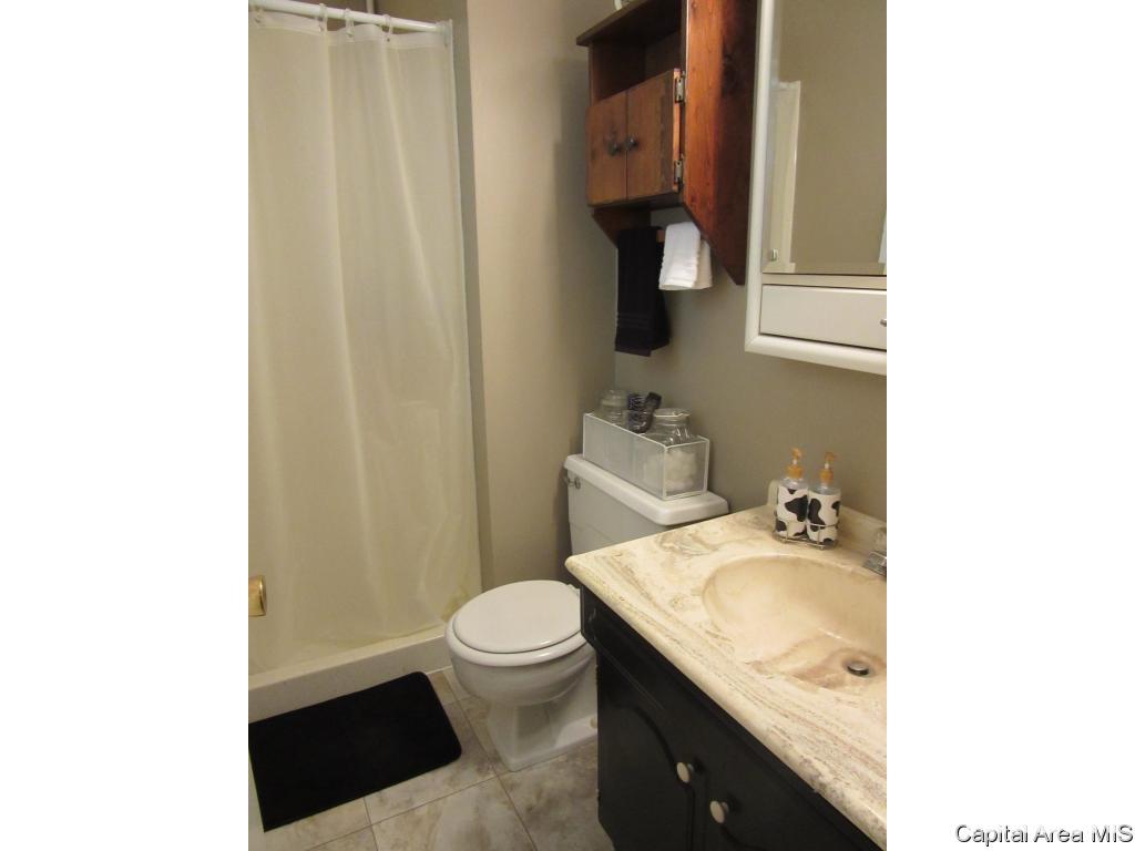 95 Mesa Road Springfield, IL 62702 - Photo 18 of 19