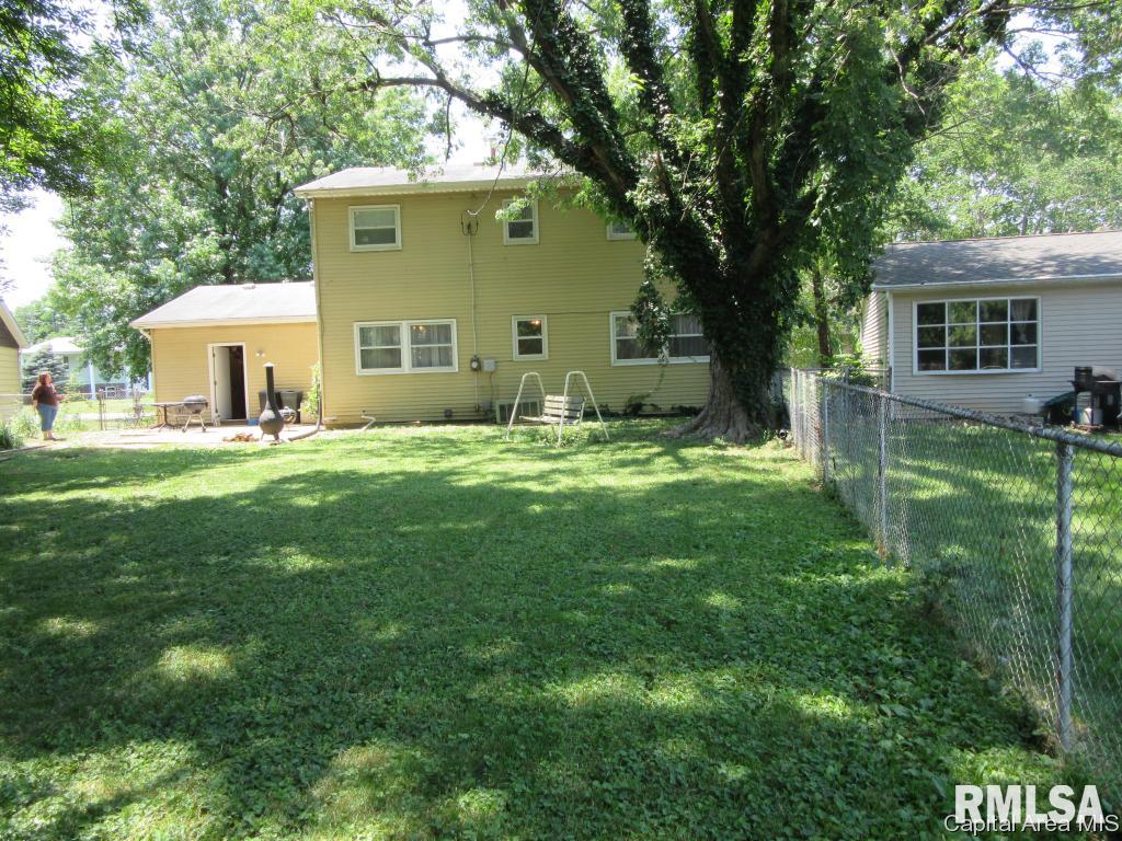95 Mesa Road Springfield, IL 62702 - Photo 3 of 19