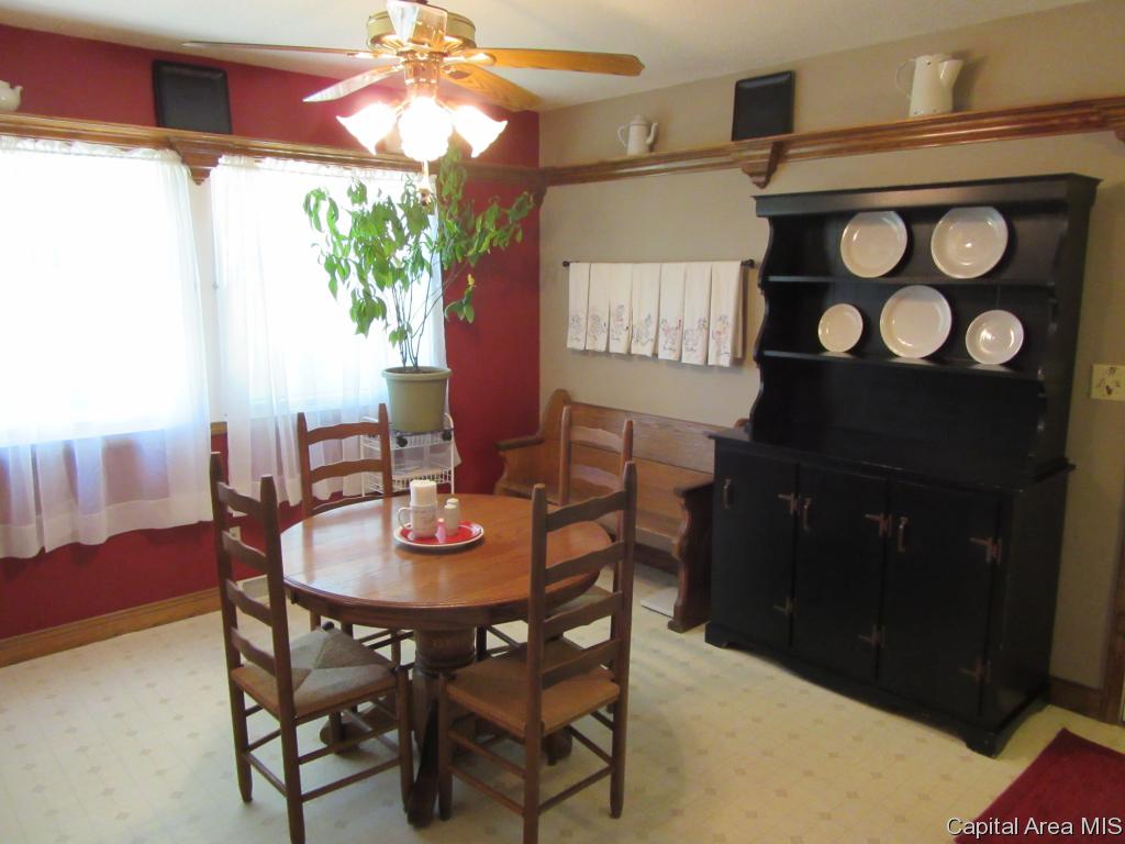 95 Mesa Road Springfield, IL 62702 - Photo 8 of 19