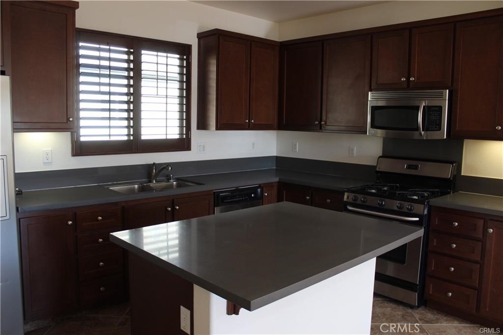 12427 Canal Drive, Unit 3 Rancho Cucamonga, CA 91739 - Photo 3 of 38