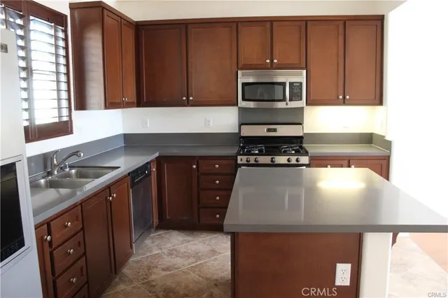 $3,100 | 12427 Canal Drive, Unit 3, Rancho Cucamonga, CA 91739