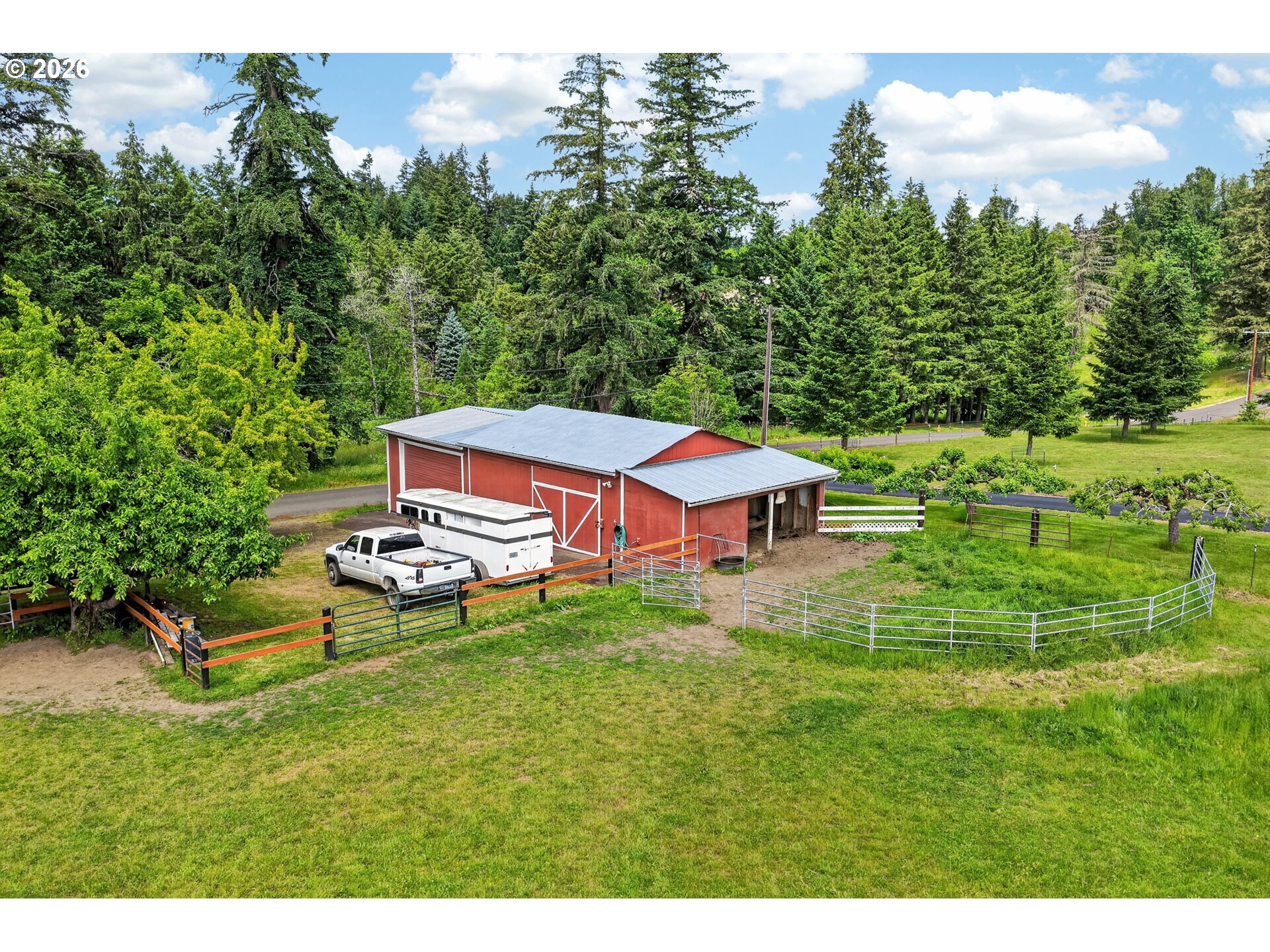 20556 South May Road Oregon City, OR 97045 - Photo 38 of 48 Barn