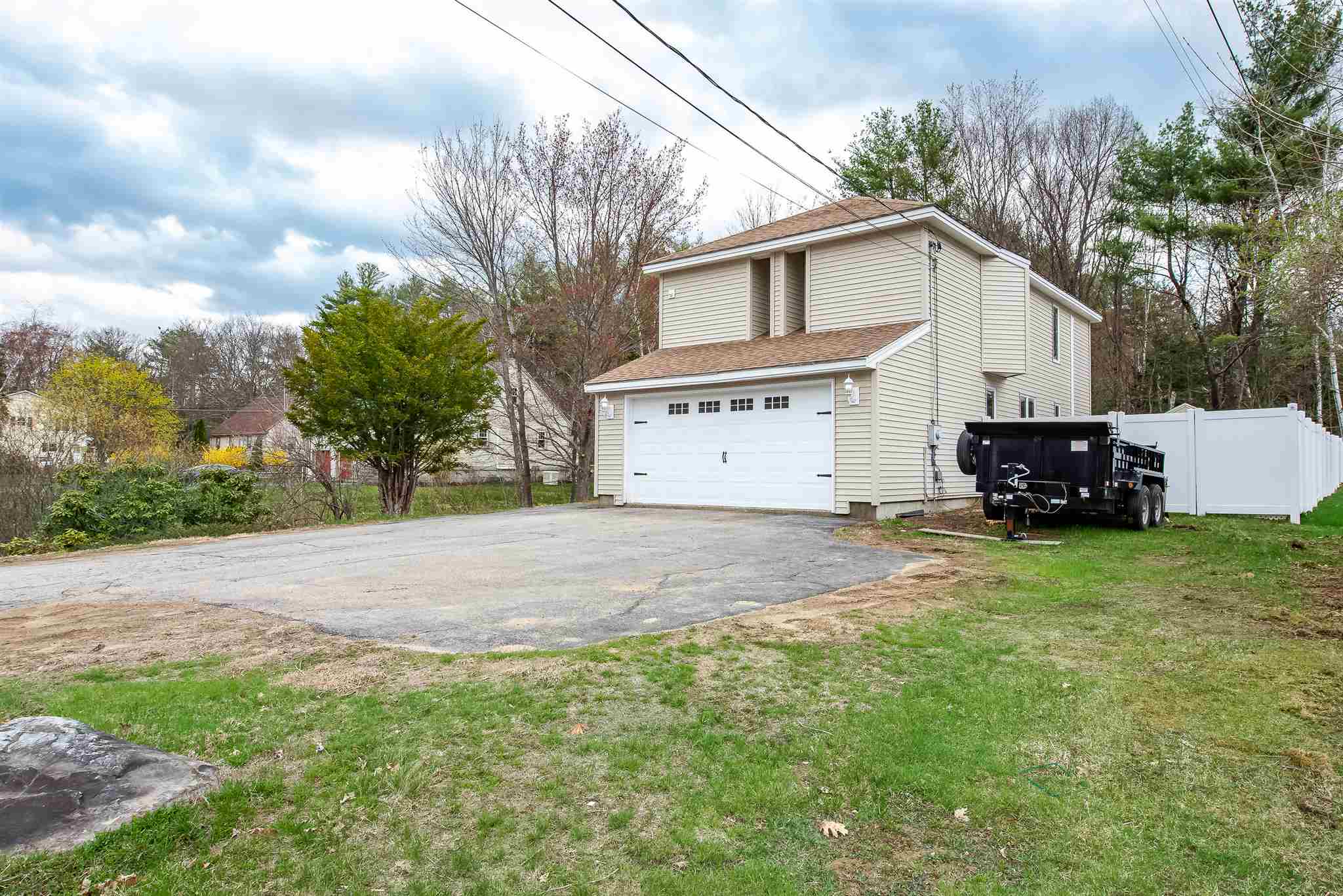 265 Eastern Avenue Rochester, NH 03867 - Photo 3 of 32