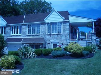 9940 Woodfern Road Philadelphia, PA 19115 - Photo 1 of 12 Exterior Front
