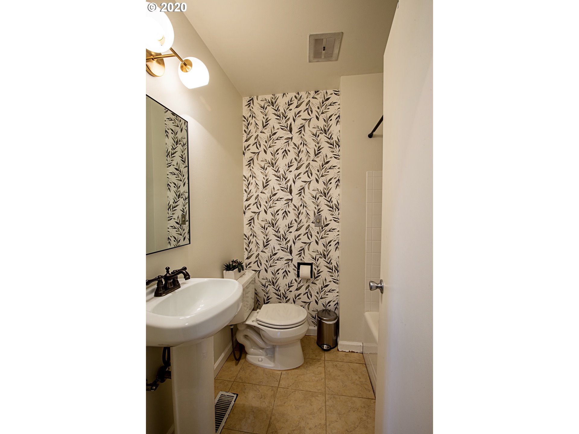 9065 Southwest Washington Street Portland, OR 97225 - Photo 12 of 22 Gallery Image 12