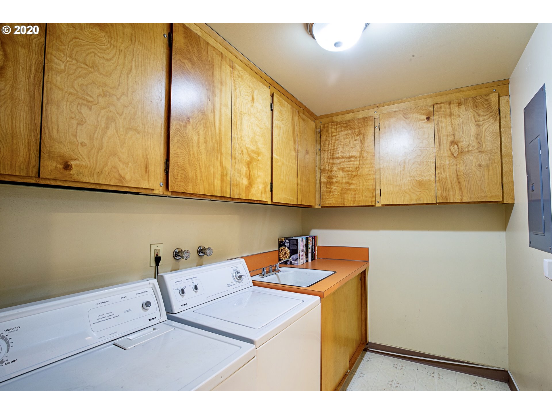 9065 Southwest Washington Street Portland, OR 97225 - Photo 10 of 22 Gallery Image 10
