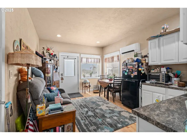 a view of a large yard