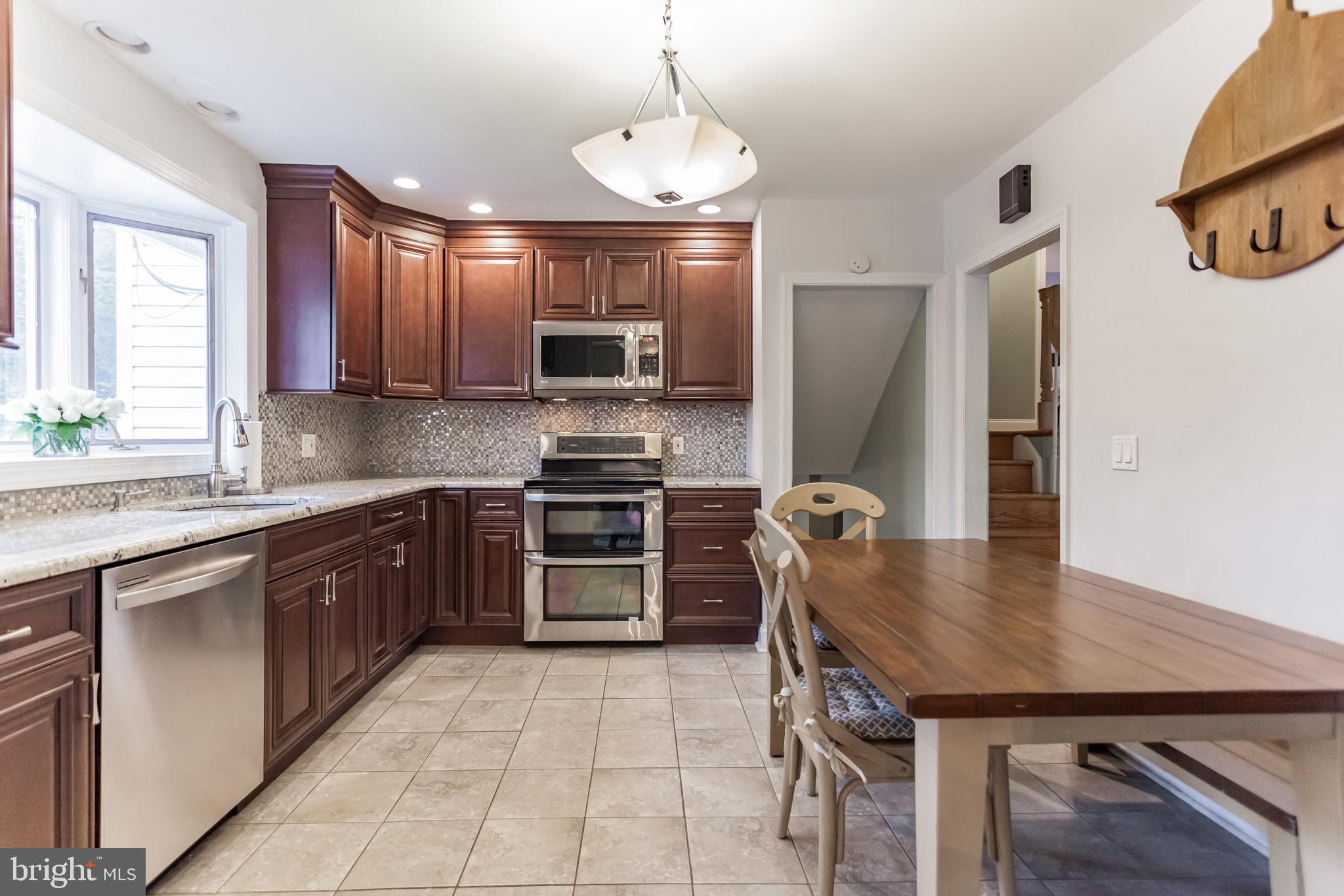 35 Mercer Hill Road Ambler, PA 19002 - Photo 10 of 28 Kitchen