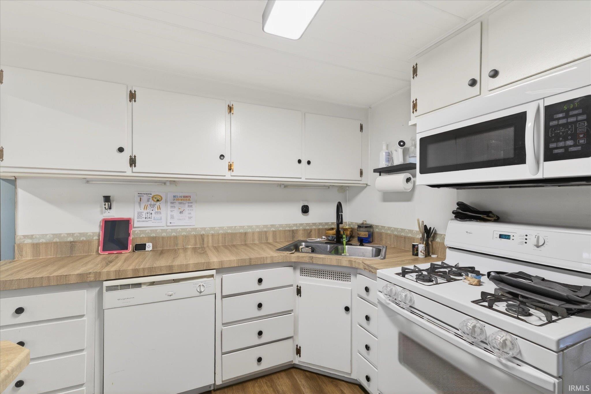 4130 West Stoutes Creek Road Bloomington, IN 47404 - Photo 13 of 36