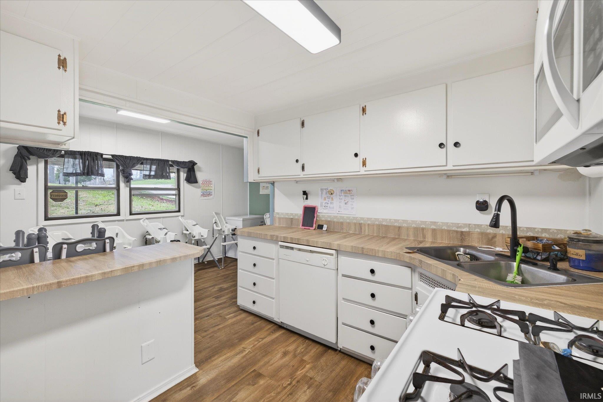 4130 West Stoutes Creek Road Bloomington, IN 47404 - Photo 14 of 36