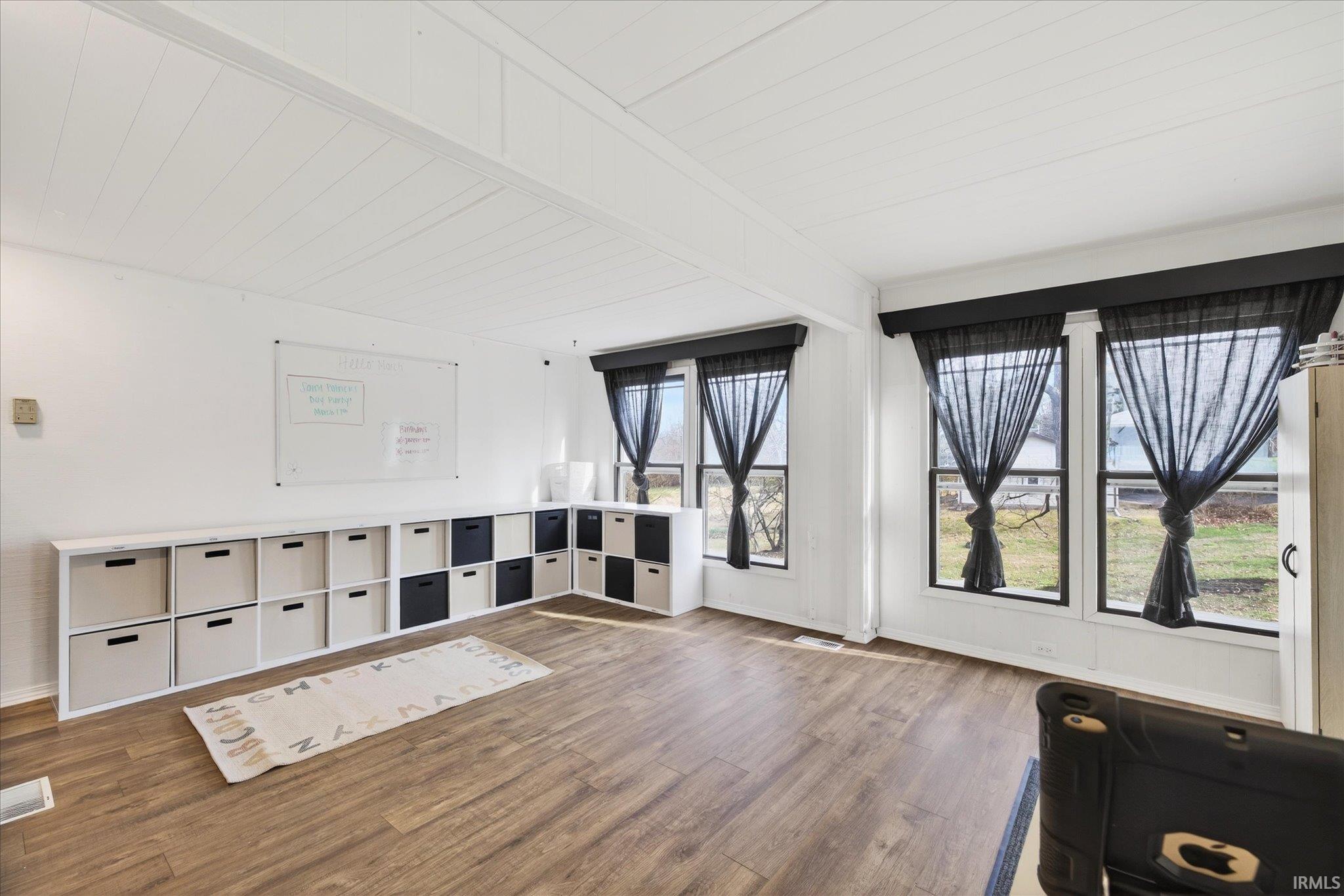 4130 West Stoutes Creek Road Bloomington, IN 47404 - Photo 8 of 36