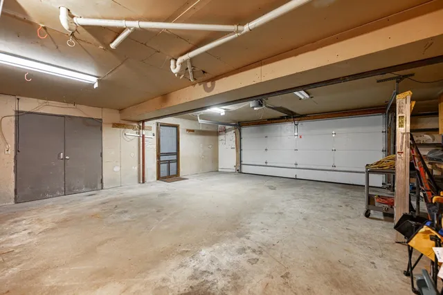 a view of a garage