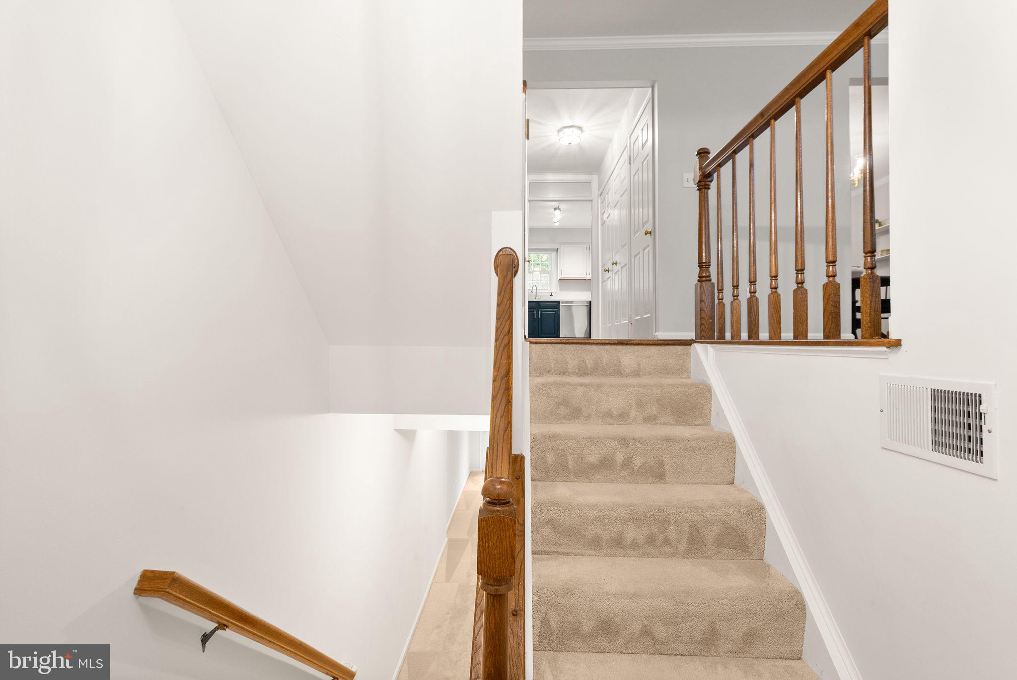 3855 Inverness Road Fairfax, VA 22033 - Photo 7 of 87