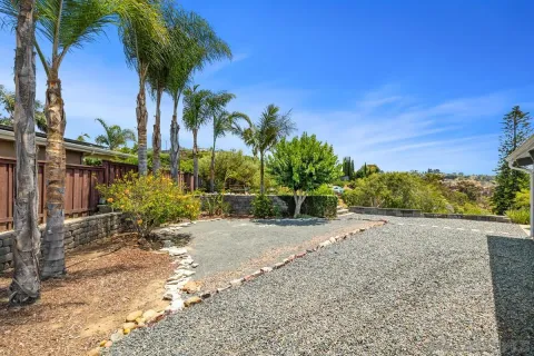 $1,900,000 | 2550 Aster Street, San Diego, CA 92109