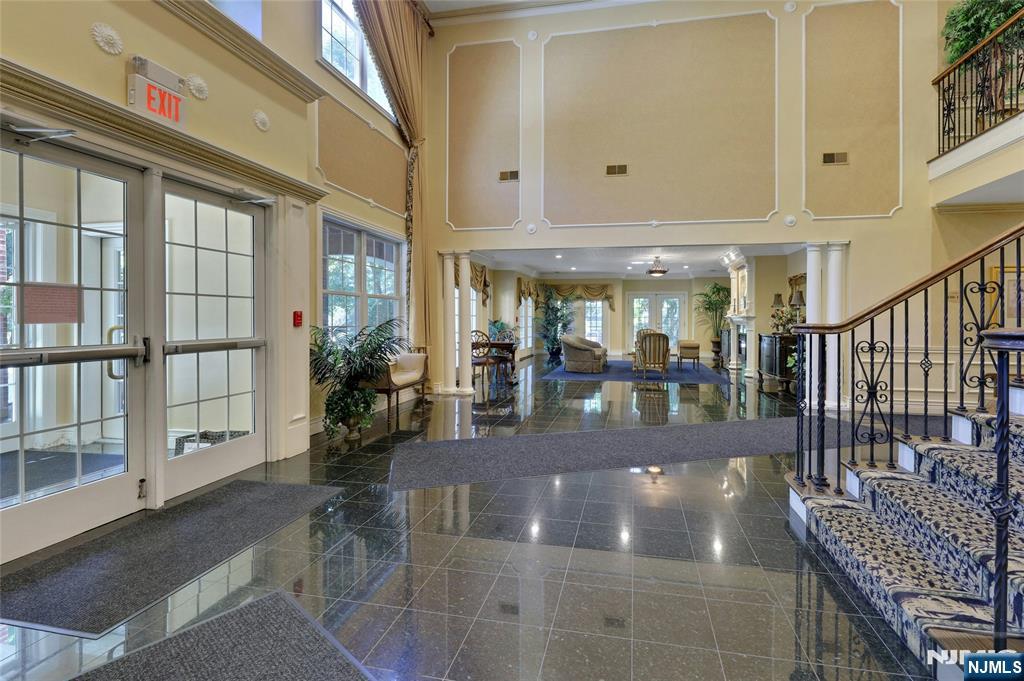 100 Ridgewood Road, Unit 215 Washington Township, NJ 07676 - Photo 4 of 39 Gallery Image 4