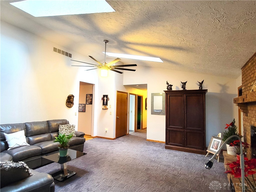 8441 Wuest Road Cincinnati, OH 45247 - Photo 19 of 36 Gallery Image 19