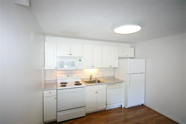 25 Clark's Road, Unit 305 Amesbury, MA 01913 - Photo 3 of 27 Gallery Image 3