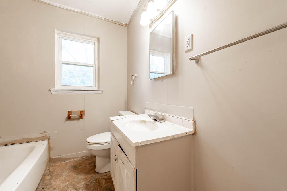 126 Elder Street North Augusta, SC 29841 - Photo 14 of 17 Full Bath!