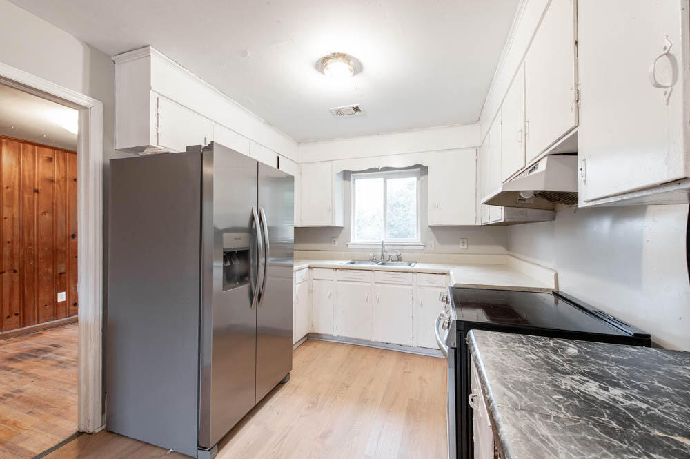 126 Elder Street North Augusta, SC 29841 - Photo 7 of 17 Ample Cabinet Space!