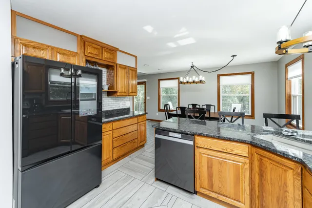 $499,900 | 20 Amy Lane, Mantorville, MN 55955