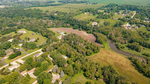 $499,900 | 20 Amy Lane, Mantorville, MN 55955