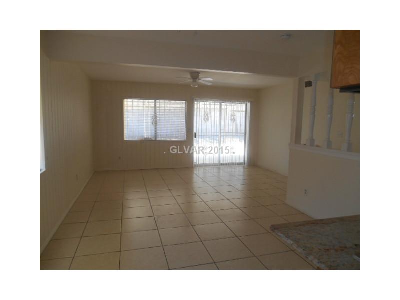 3103 South Topaz Road Las Vegas, NV 89121 - Photo 8 of 21 Property Photo. Living room