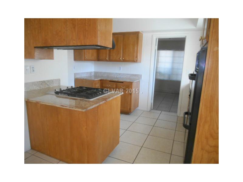 3103 South Topaz Road Las Vegas, NV 89121 - Photo 10 of 21 Property Photo. Kitchen