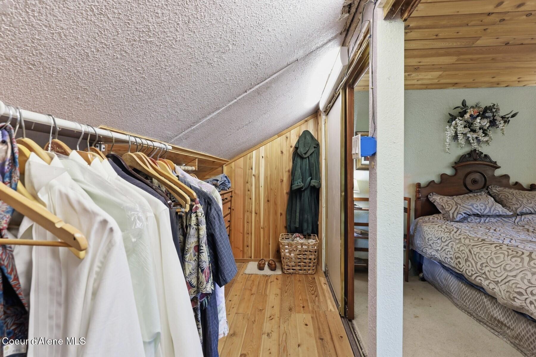 2307 Gold Creek Ridge Road Sandpoint, ID 83864 - Photo 26 of 50 Walk-In Closet