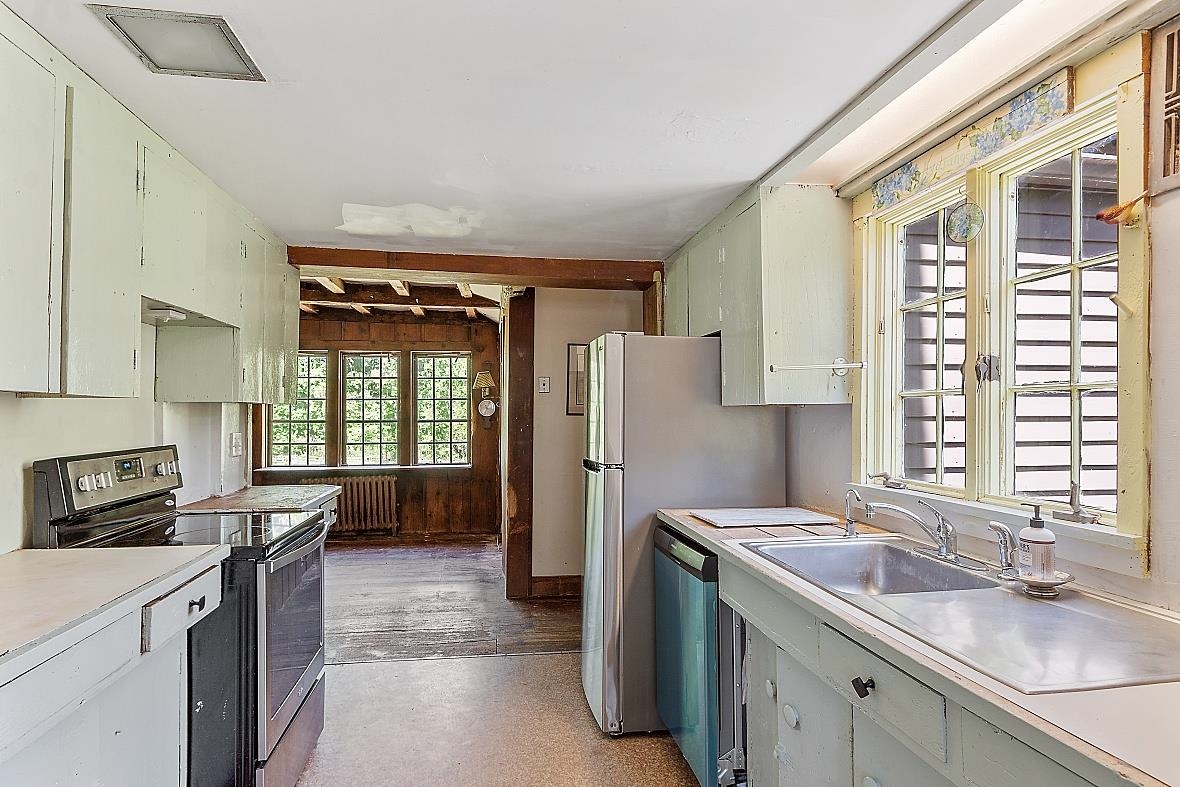 153 Exeter Road Hampton Falls, NH 03844 - Photo 6 of 40