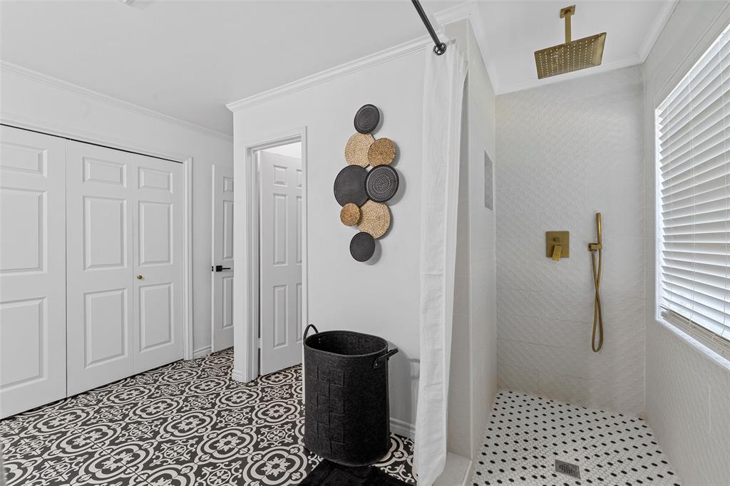3000 Chimney Hill Drive Waco, TX 76708 - Photo 17 of 37 a bathroom with a shower
