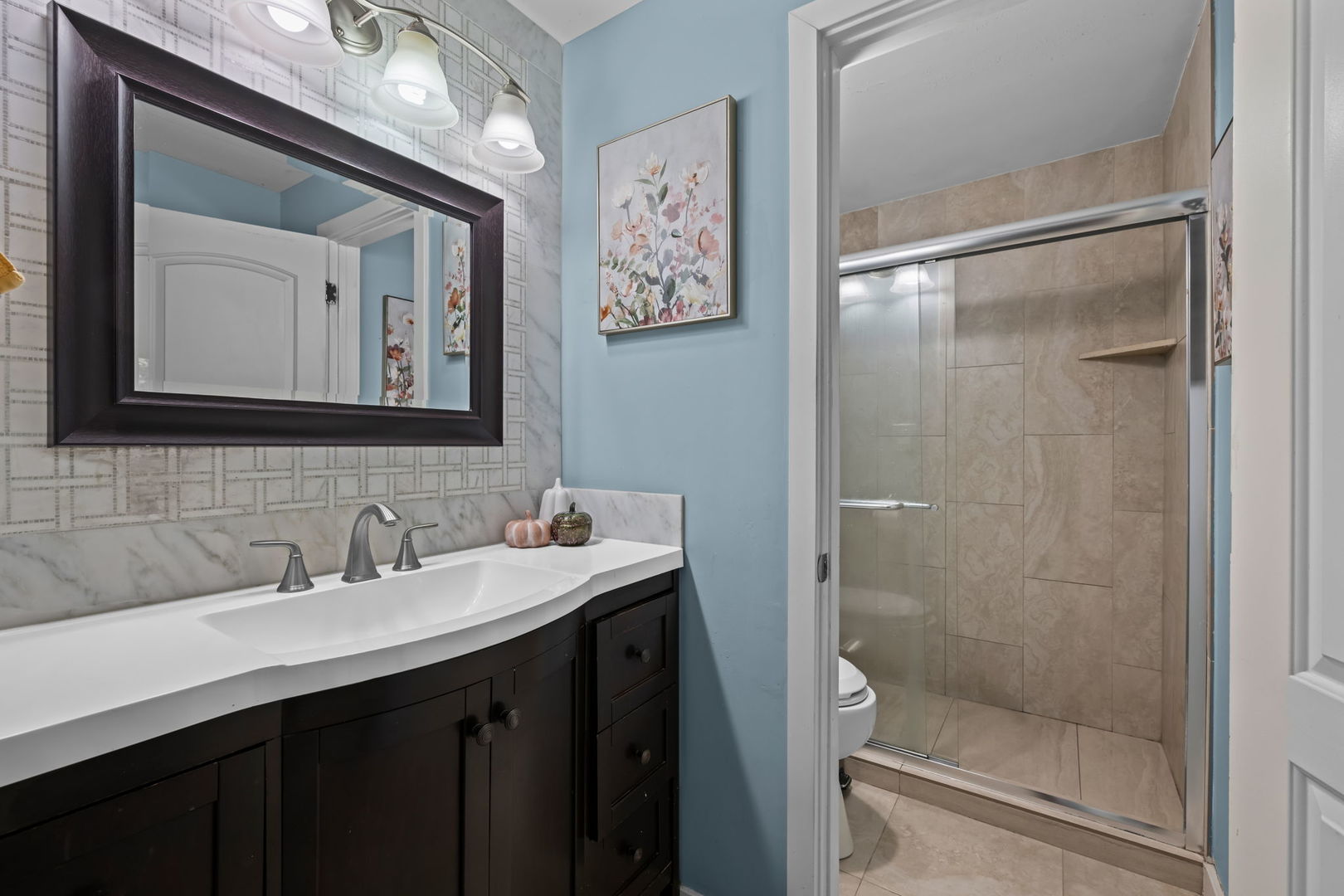 607 Kenneth Circle Elgin, IL 60120 - Photo 14 of 18 Gallery Image 14