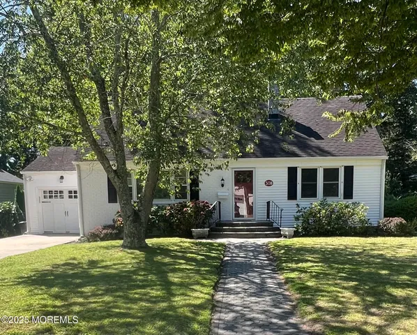 a house view with a swimming pool