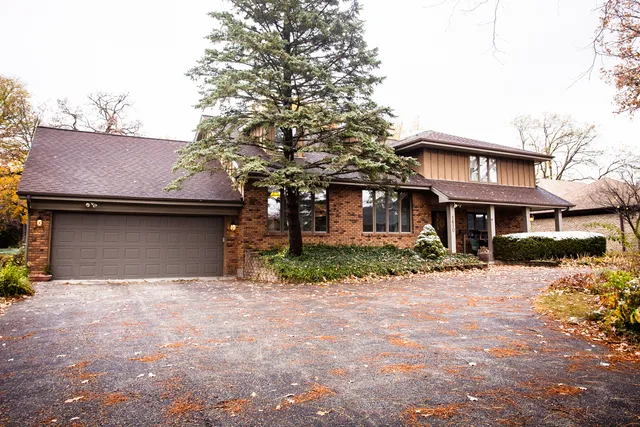 $599,000 | 1610 Old Oak Place, Darien, IL 60561