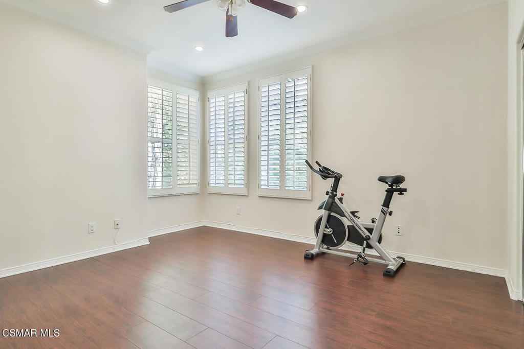 6291 Deerbrook Road Oak Park, CA 91377 - Photo 20 of 29 a view of a room with gym equipment