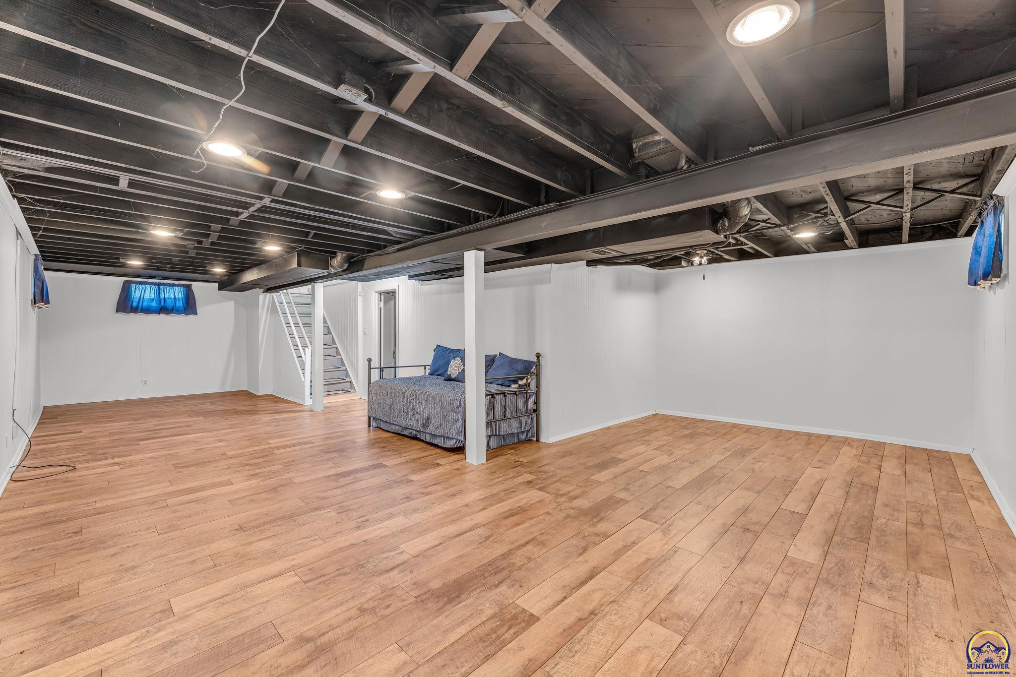 2011 Southwest High Avenue Topeka, KS 66604 - Photo 18 of 27