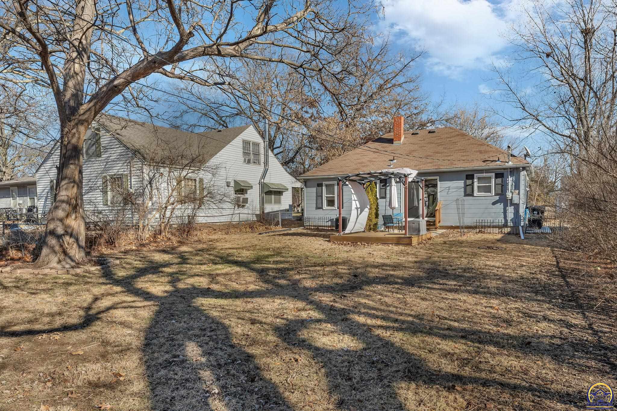 2011 Southwest High Avenue Topeka, KS 66604 - Photo 22 of 27