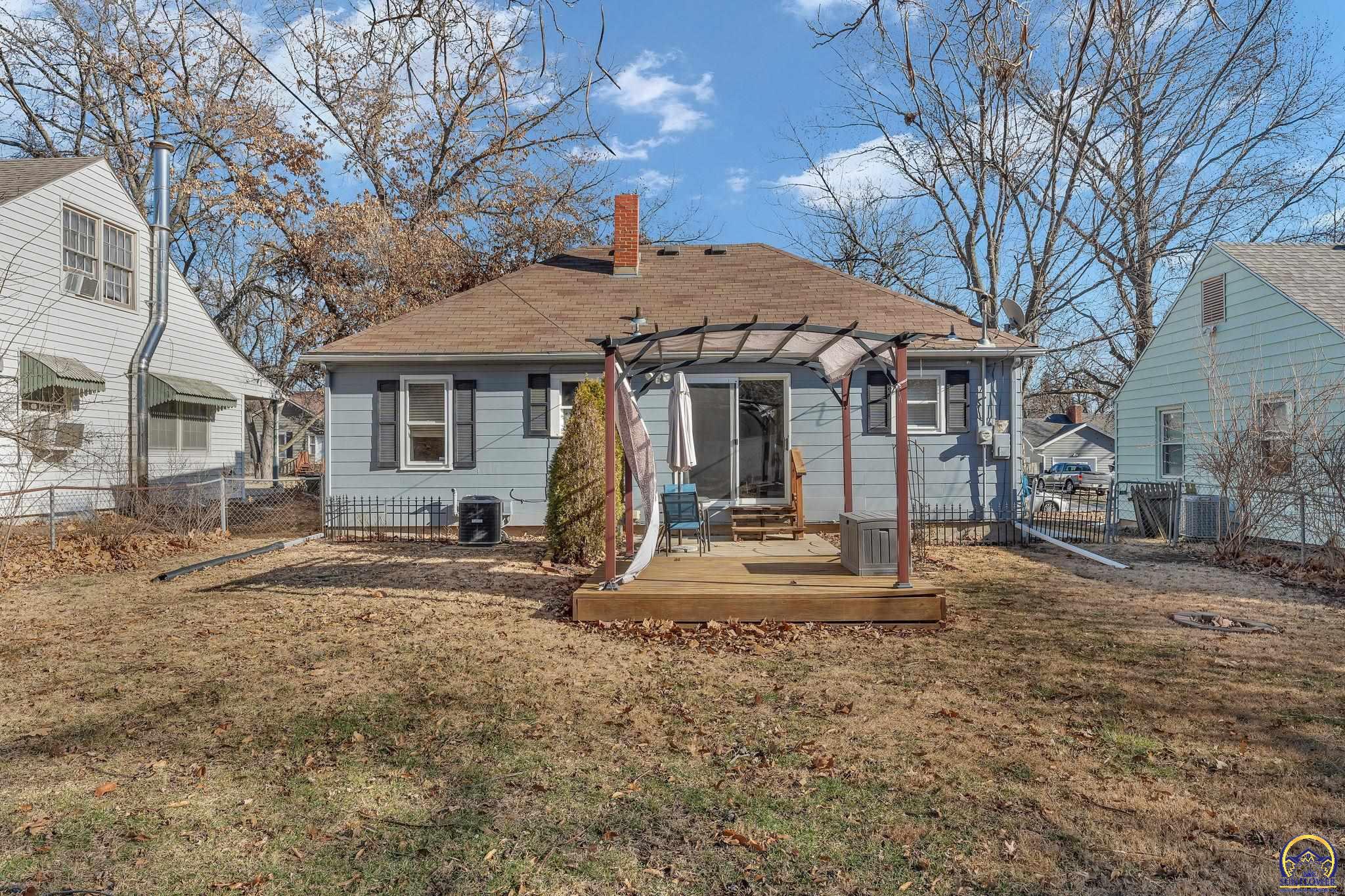 2011 Southwest High Avenue Topeka, KS 66604 - Photo 23 of 27