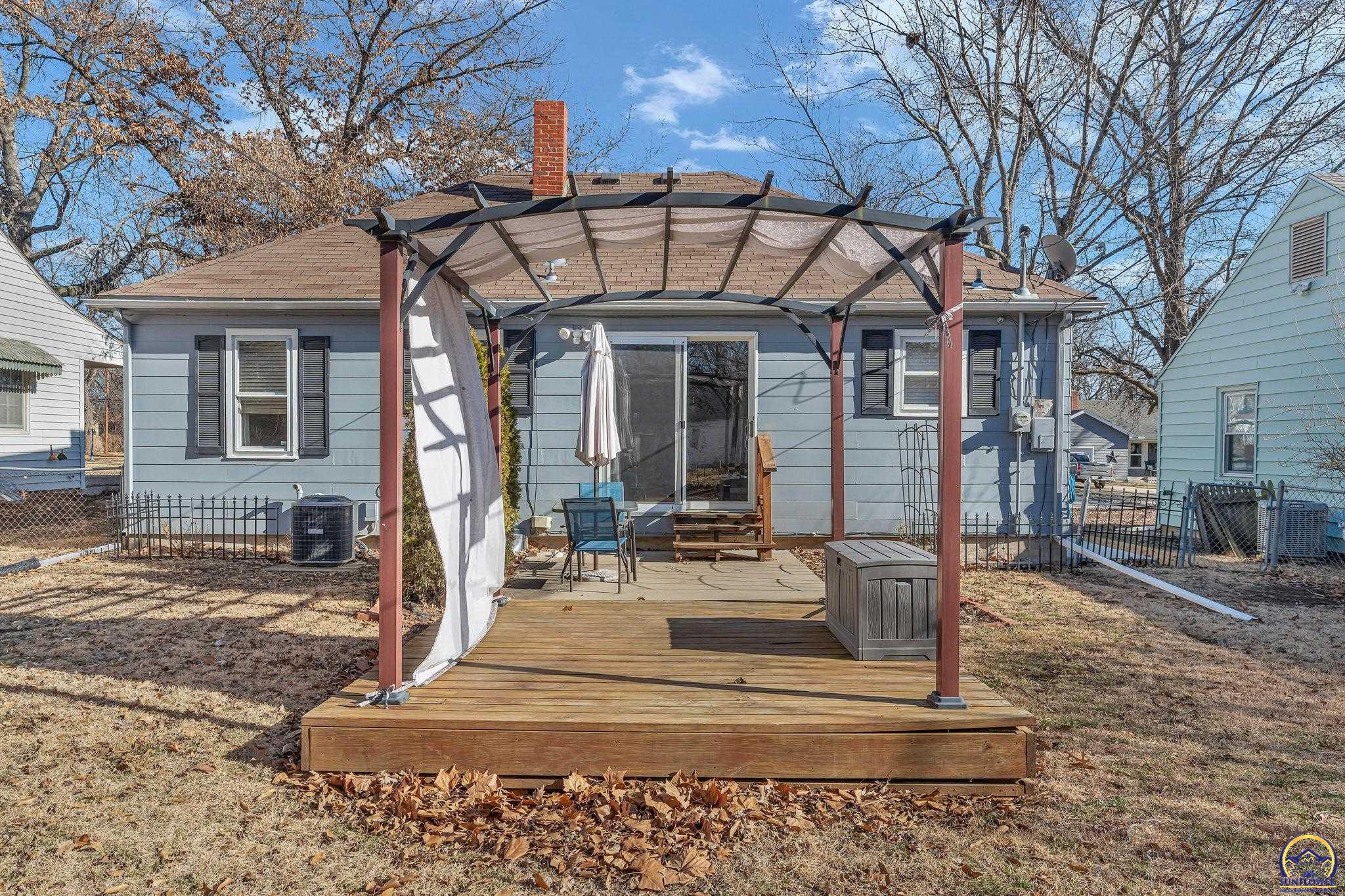 2011 Southwest High Avenue Topeka, KS 66604 - Photo 24 of 27