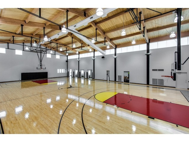 2700 Point Drive Highland Park, IL 60035 - Photo 3 of 6