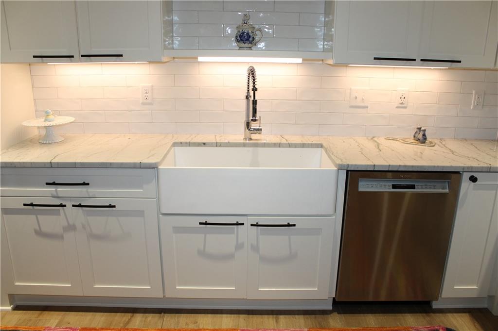 7025 Lantern Road Indianapolis, IN 46256 - Photo 12 of 38