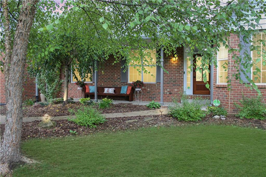 7025 Lantern Road Indianapolis, IN 46256 - Photo 2 of 38