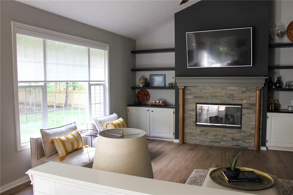 7025 Lantern Road Indianapolis, IN 46256 - Photo 4 of 38