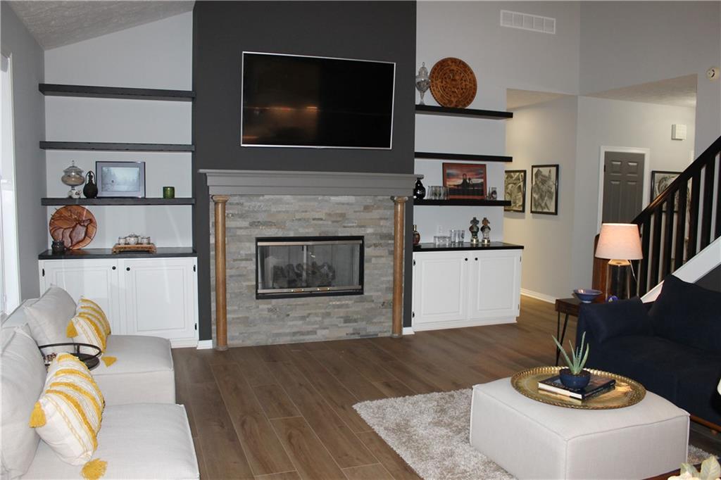 7025 Lantern Road Indianapolis, IN 46256 - Photo 5 of 38