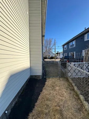 $2,600 | 84 Bowers Street, Nashua, NH 03060