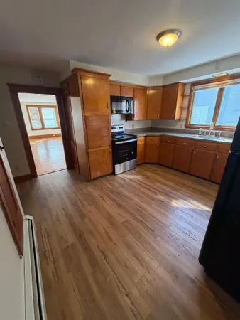 $2,600 | 84 Bowers Street, Nashua, NH 03060