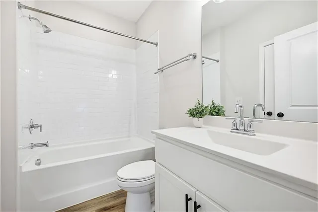 $815,000 | 6710 Pippin Walk, Alpharetta, GA 30005