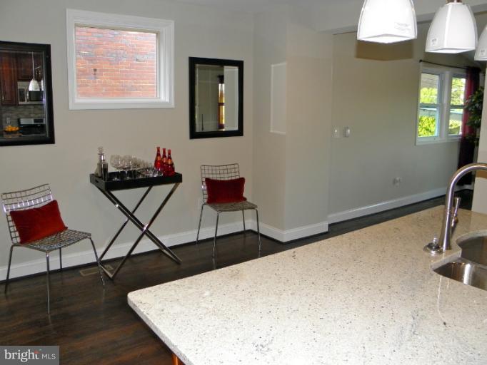 3960 S Street Southeast Washington, DC 20020 - Photo 17 of 27 a living room with furniture