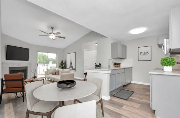 $1,400 | 10101 South Gessner Road, Unit 811, Houston, TX 77071
